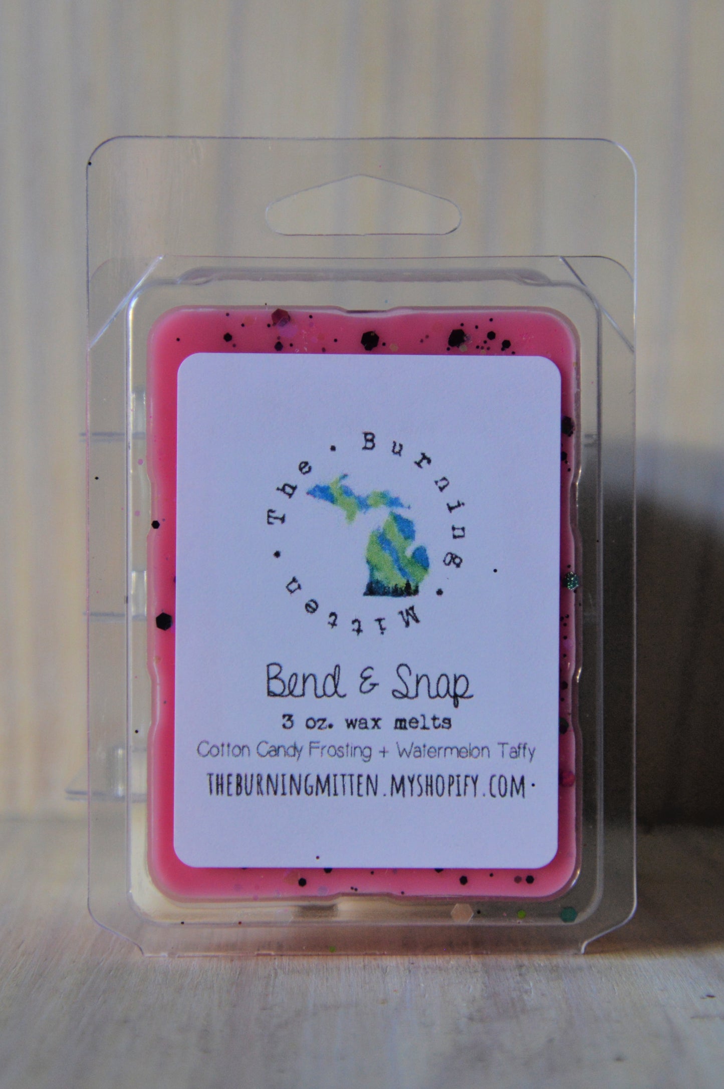 Bend & Snap Clamshell (cotton candy frosting + watermelon taffy)