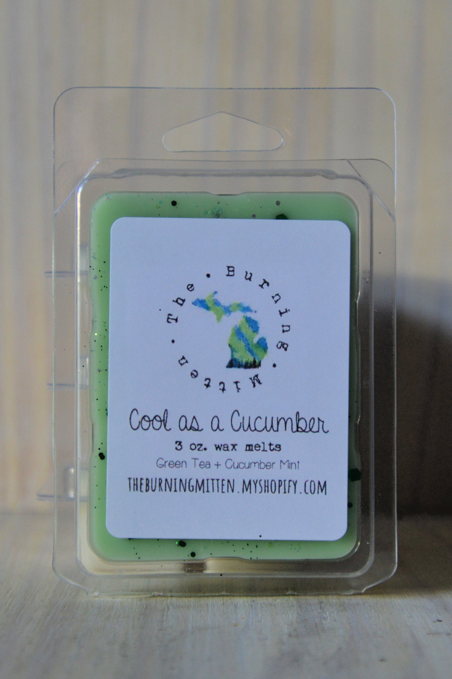 Cool as a Cucumber Clamshell (green tea + cucumber mint)