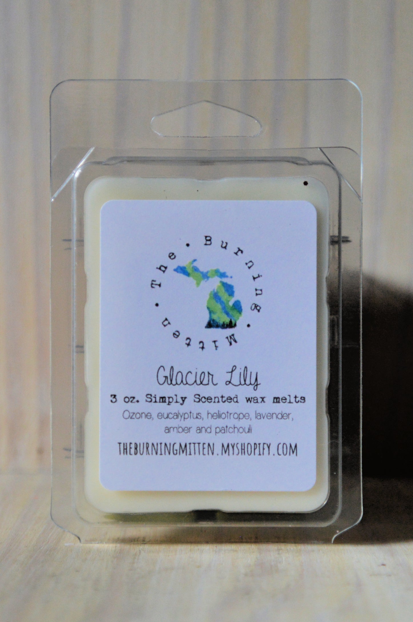 Glacier Lily Simply Scented Clamshell (ozone, eucalyptus, heliotrope, lavender, amber and patchouli)