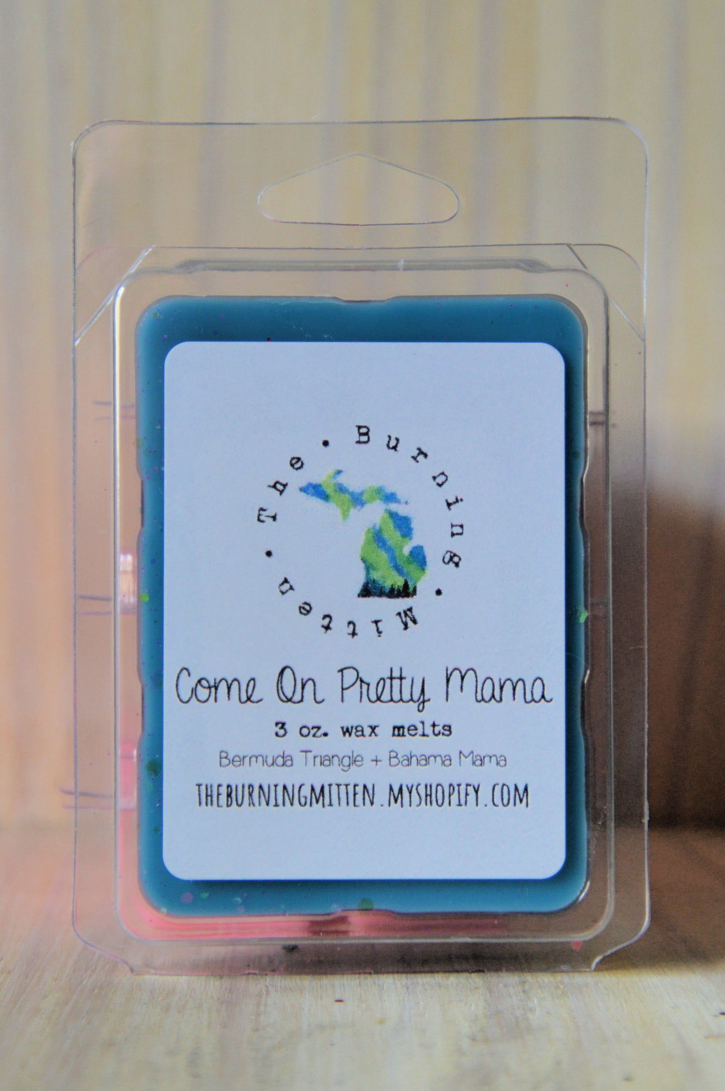 Come On Pretty Mama Clamshell (bermuda triangle + bahama mama)