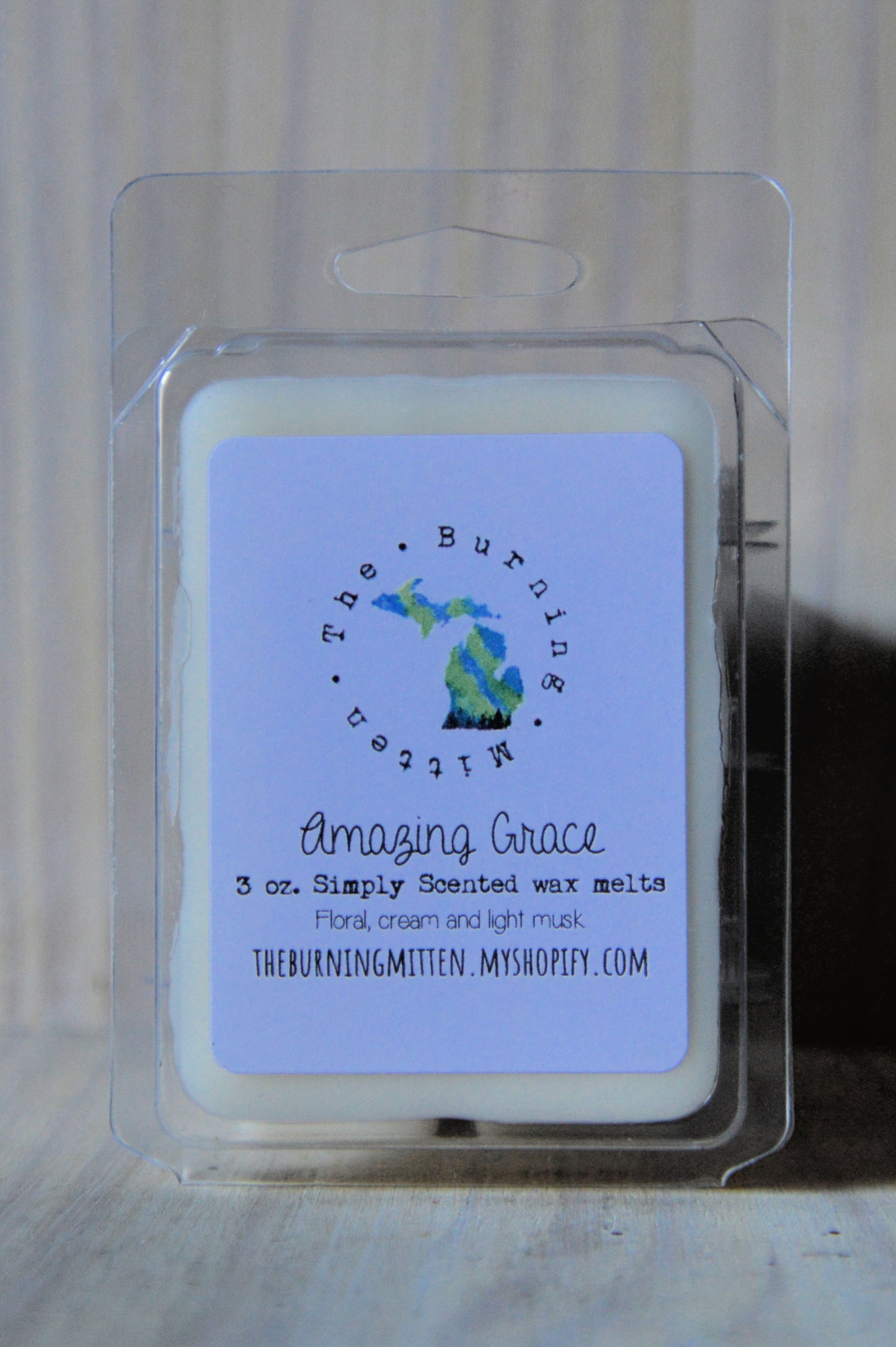 Amazing Grace Simply Scented Clamshell (floral, cream and light musk)