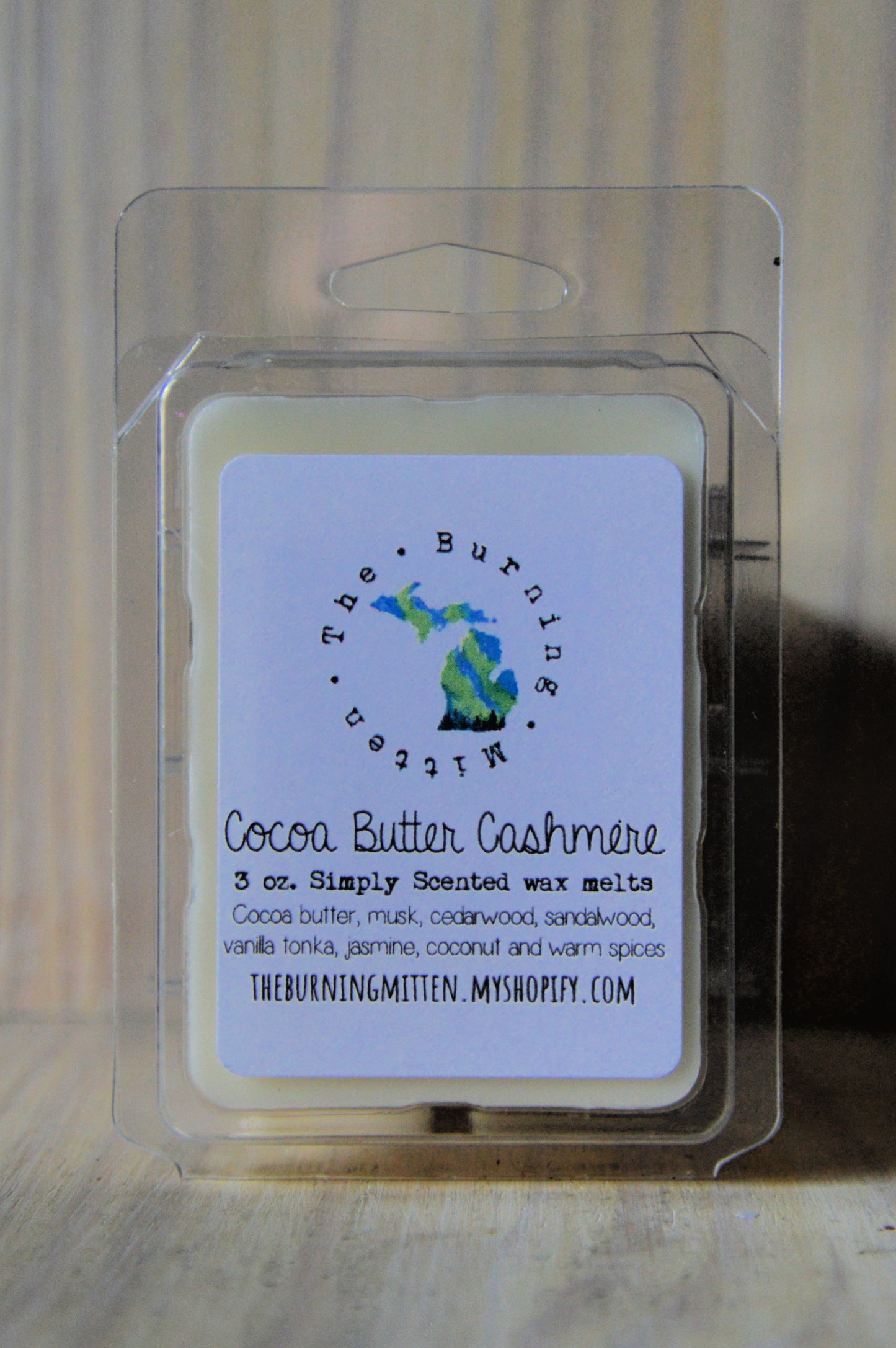 Cocoa Butter Cashmere Simply Scented Clamshell (cocoa butter, musk, cedarwood, sandalwood, vanilla tonka, jasmine, coconut and warm spices)