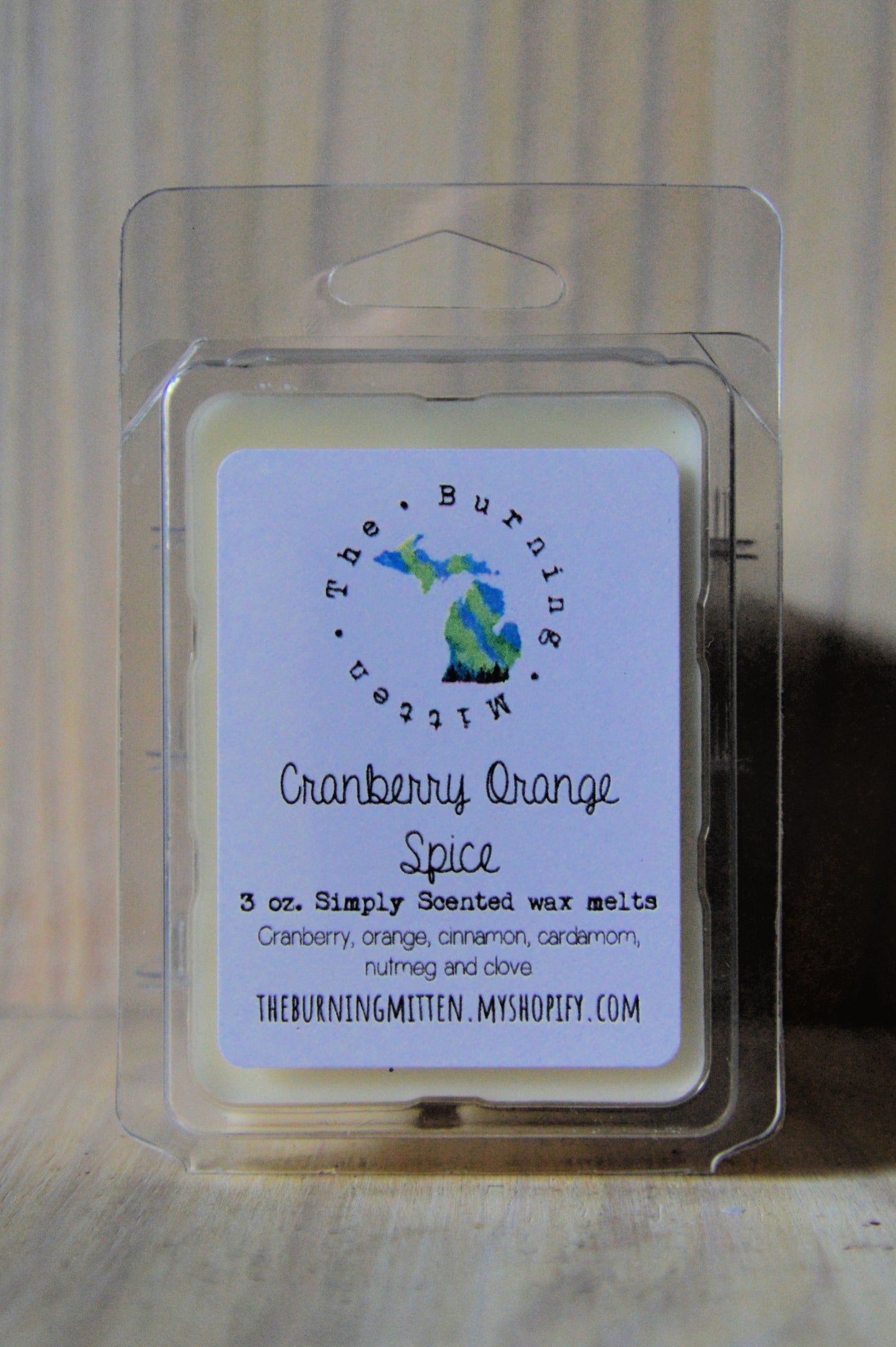 Cranberry Orange Spice Simply Scented Clamshell (cranberry, orange, cinnamon, cardamom, nutmeg and clove)