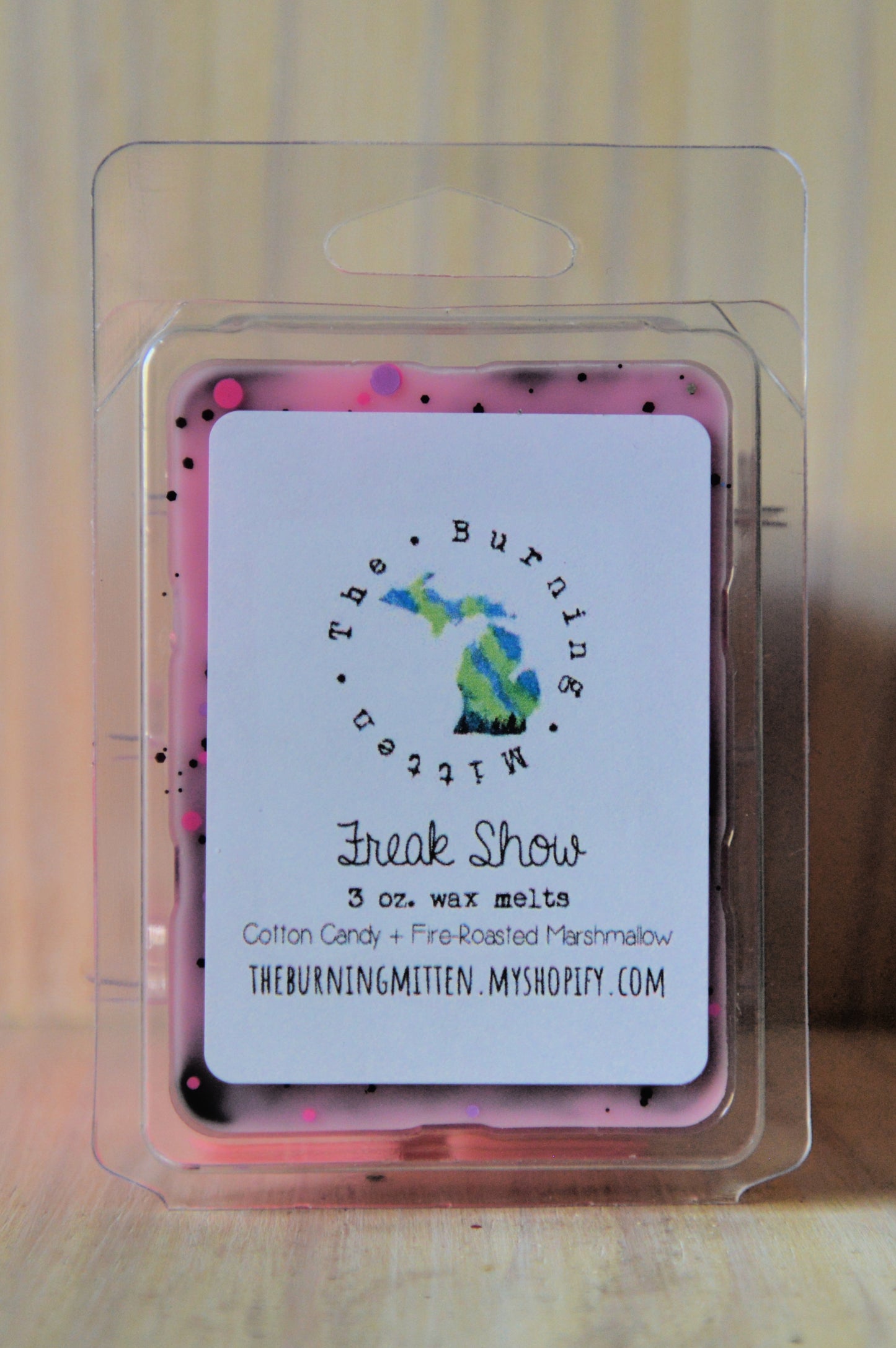 Freak Show Clamshell (cotton candy + fire-roasted marshmallow)