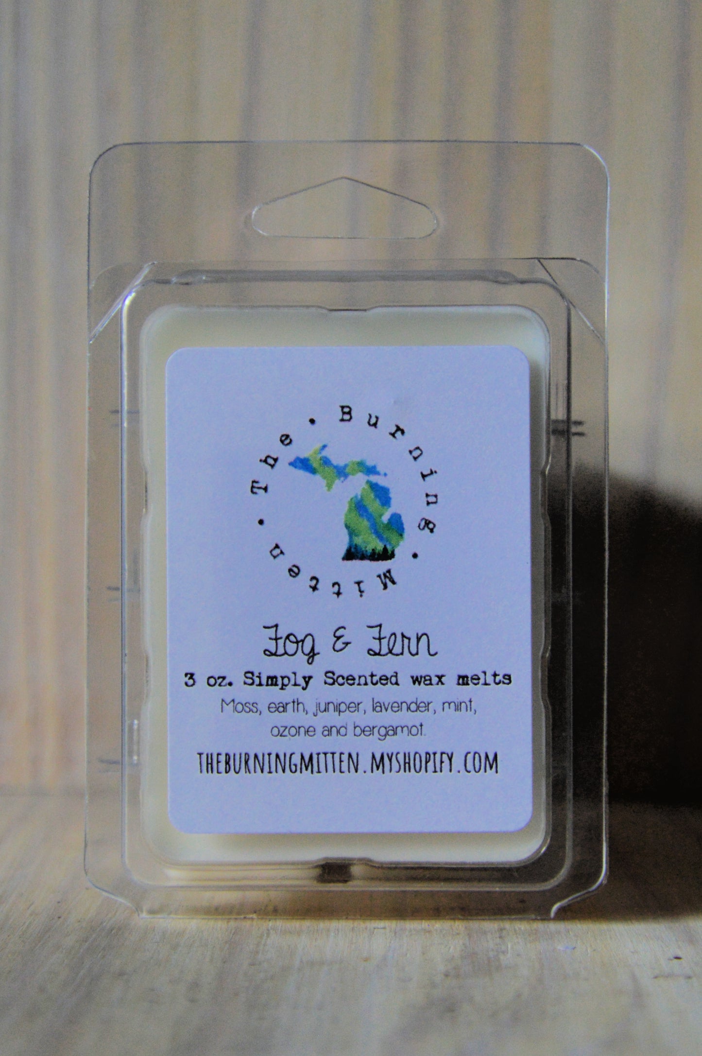 Fog & Fern Simply Scented Clamshell (moss, earth, juniper, lavender, mint, ozone and bergamot)
