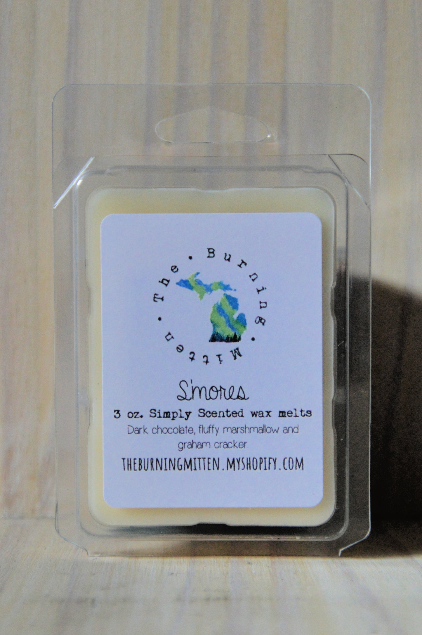 S'mores Simply Scented Clamshell (dark chocolate, fluffy marshmallow and graham cracker)
