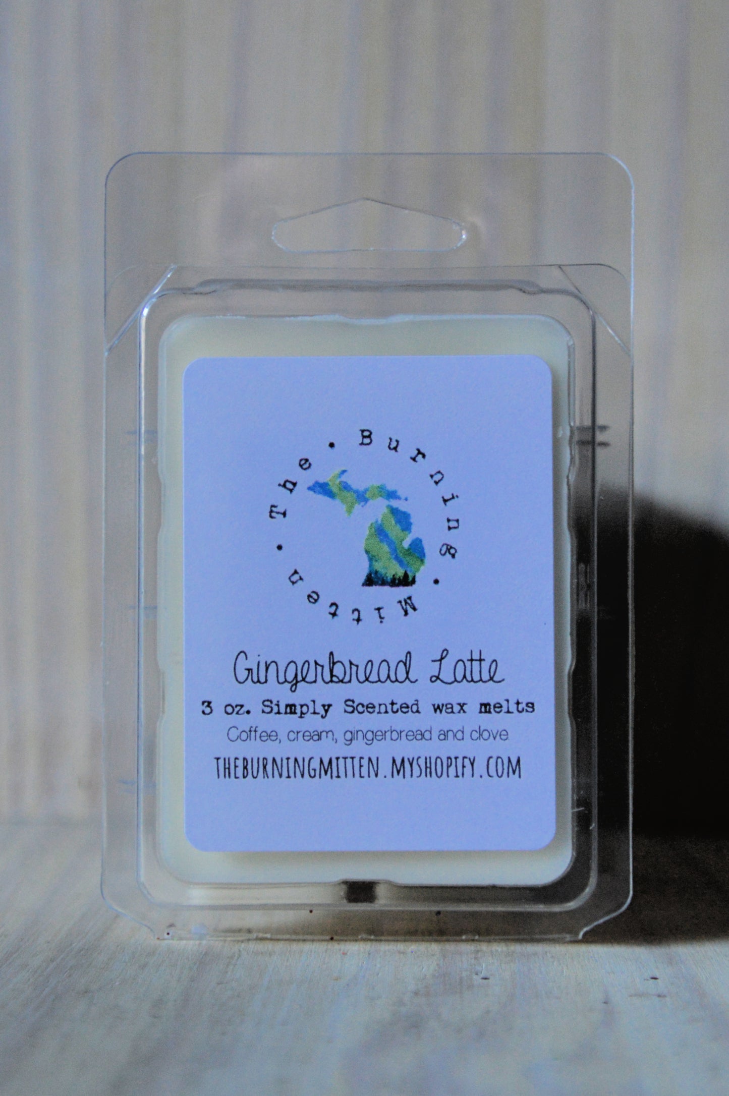 Gingerbread Latte Simply Scented Clamshell (coffee, cream, gingerbread and clove)