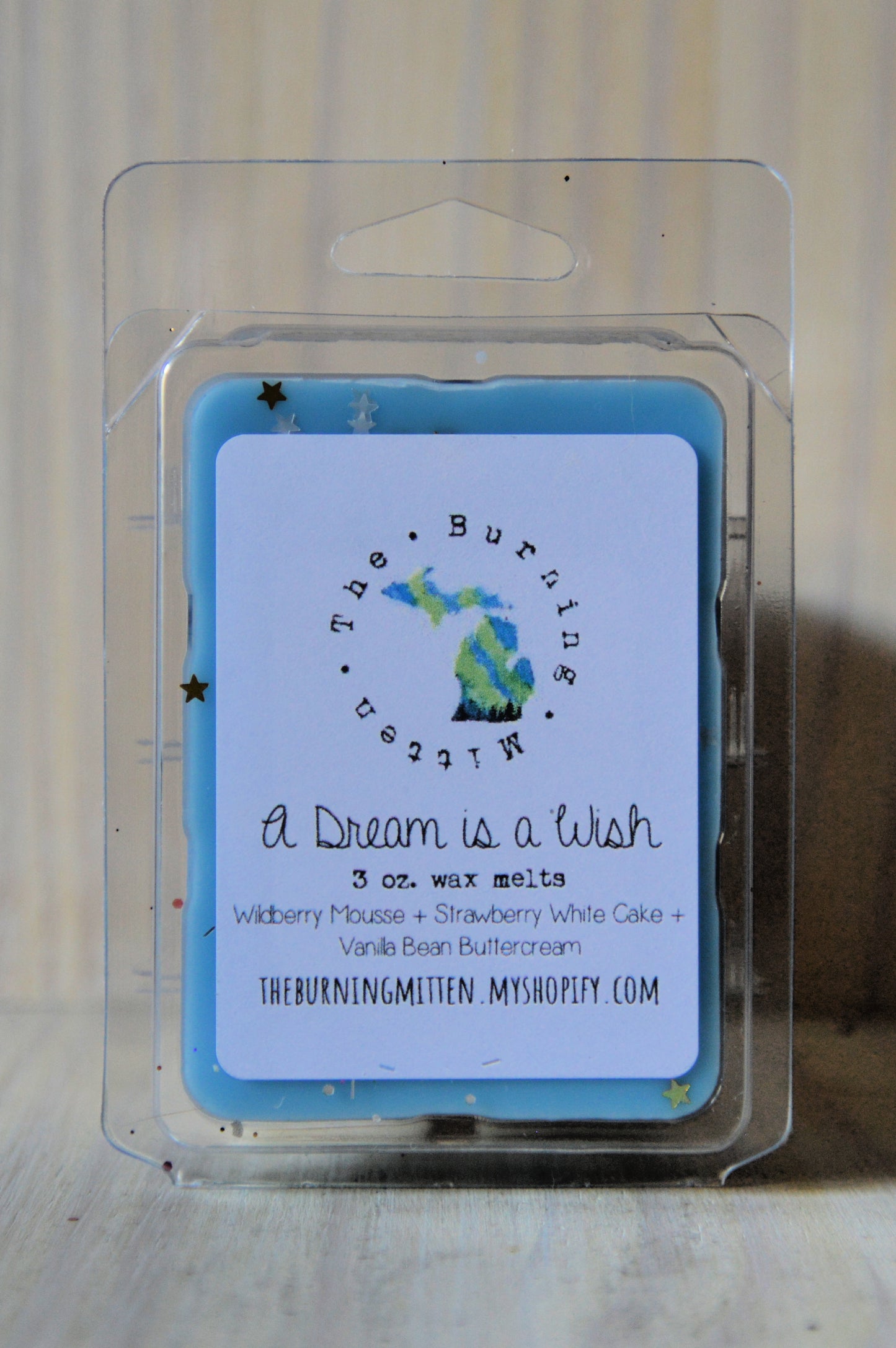 A Dream is a Wish Clamshell (wildberry mousse + strawberry white cake + vanilla bean buttercream)