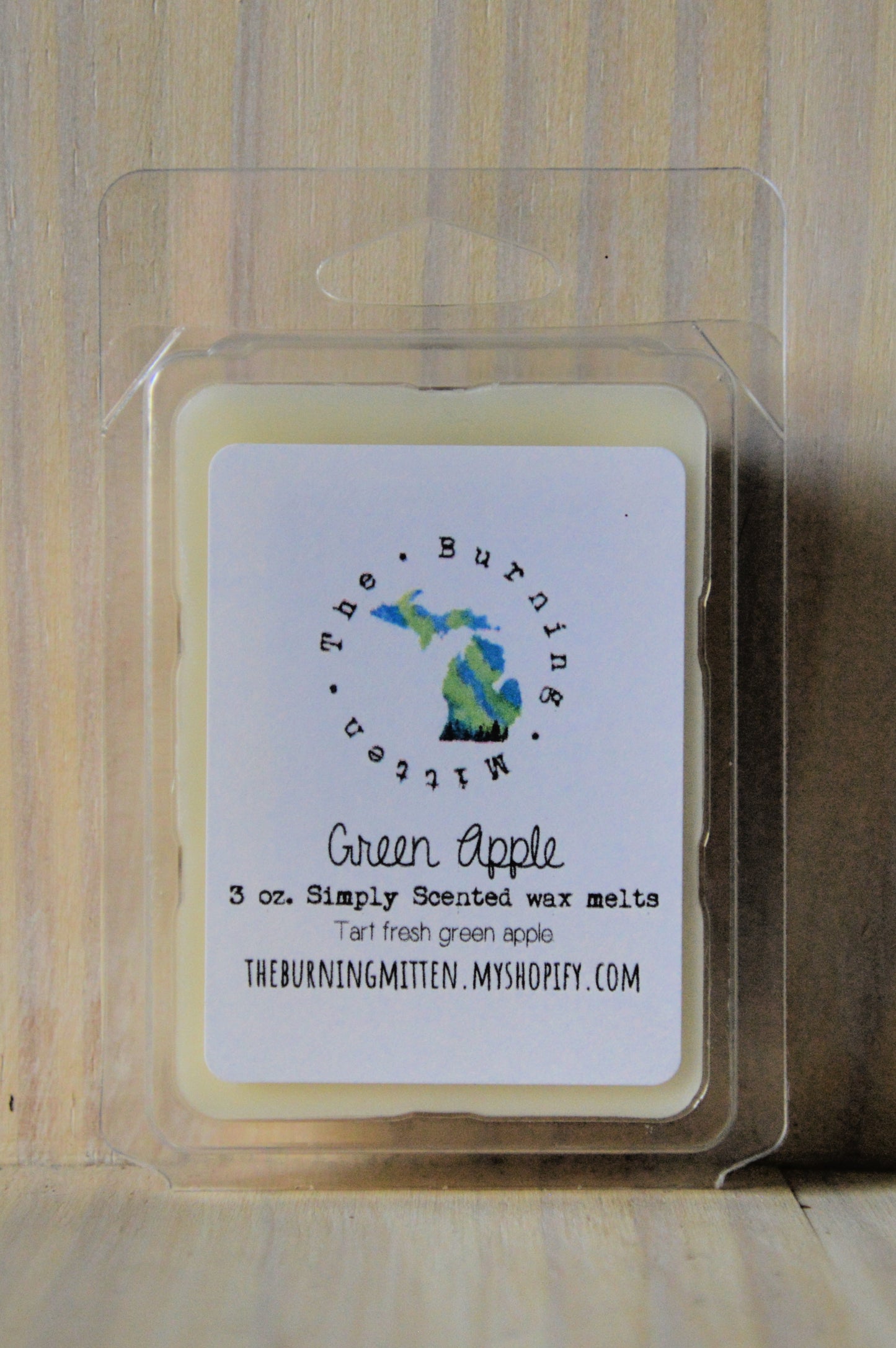 Green Apple Simply Scented Clamshell (tart fresh green apple)