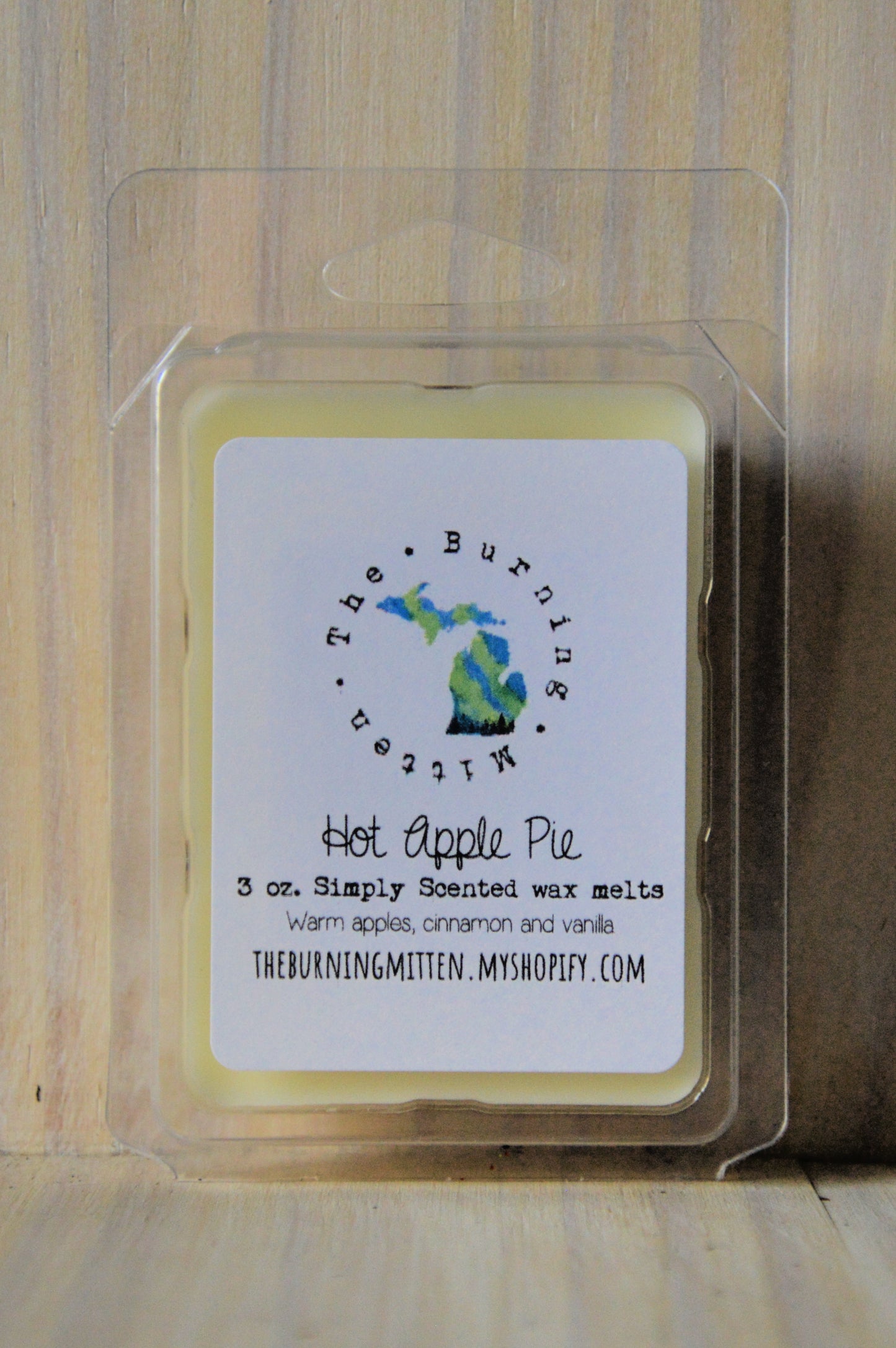 Hot Apple Pie Simply Scented Clamshell (warm apples, cinnamon and vanilla)