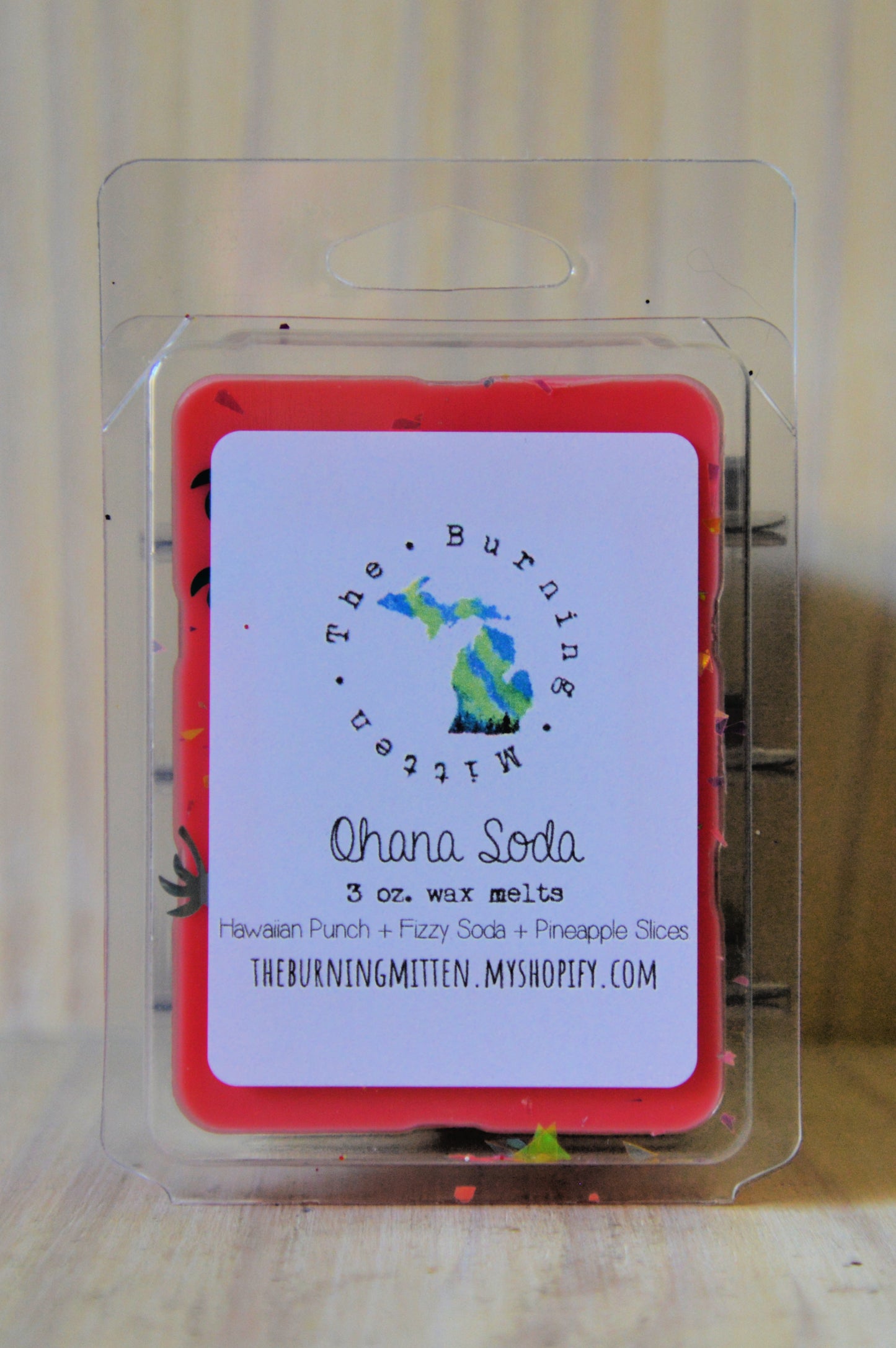 Ohana Soda Clamshell (hawaiian punch + fizzy soda + pineapple slices)