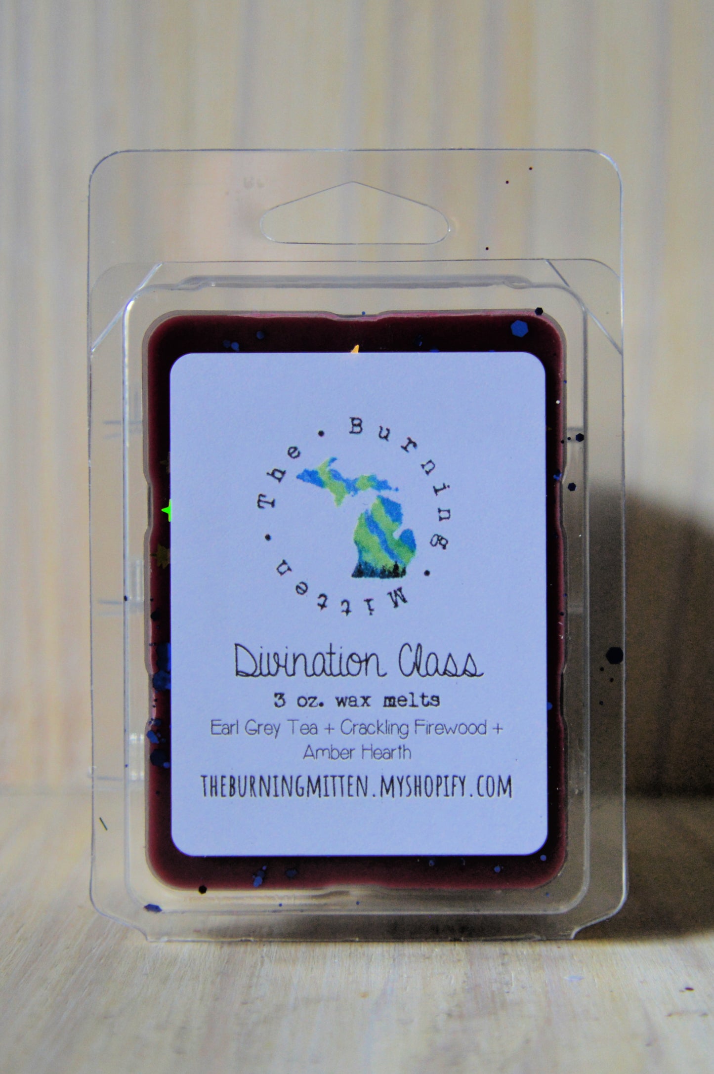 Divination Class Clamshell (earl grey tea + crackling firewood + amber hearth)