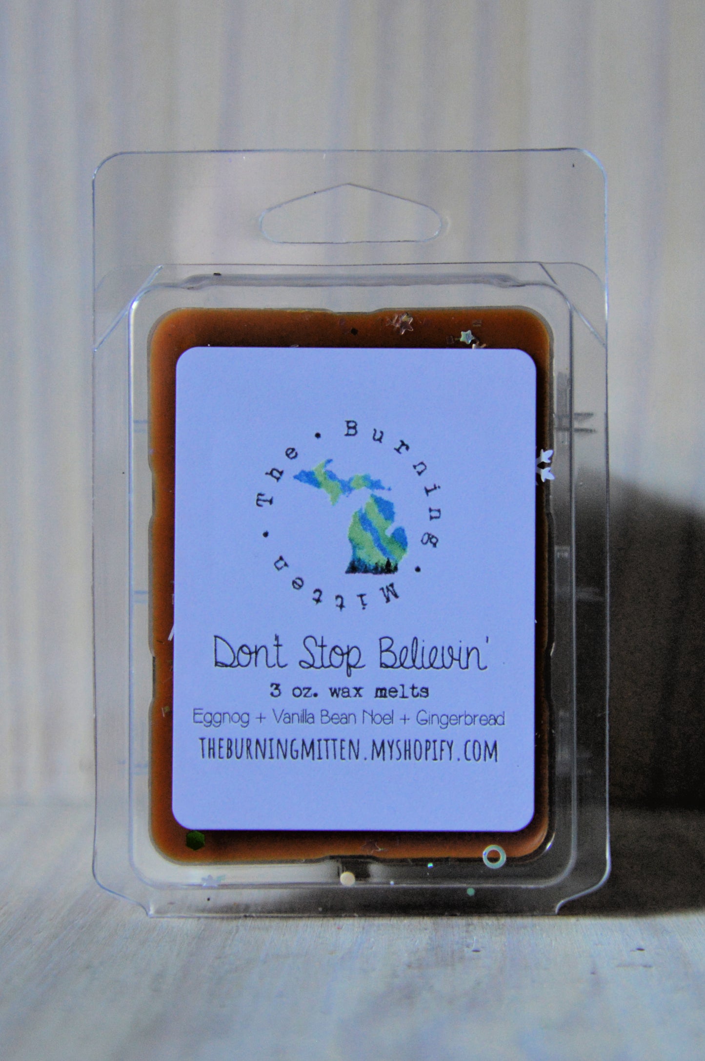 Don't Stop Believin' Clamshell (eggnog + vanilla bean noel + gingerbread)
