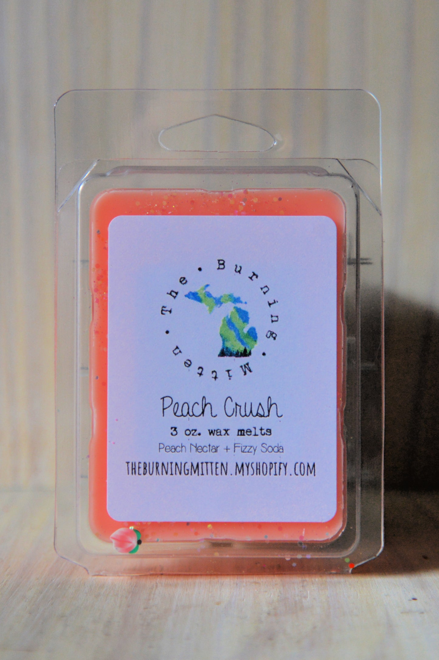 Peach Crush Clamshell (peach nectar + fizzy soda)