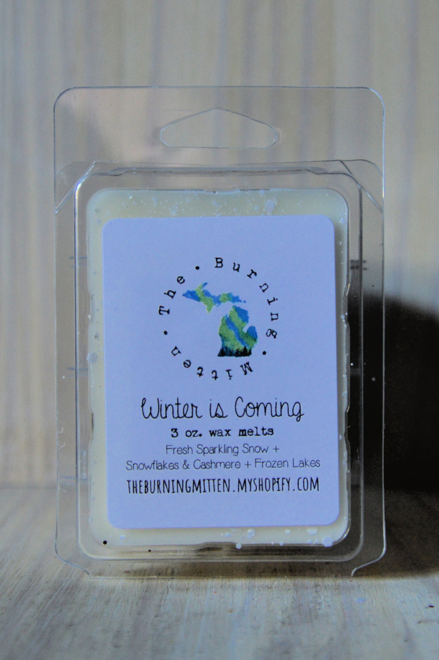 Winter is Coming Clamshell (fresh sparkling snow + snowflakes & cashmere + frozen lakes)