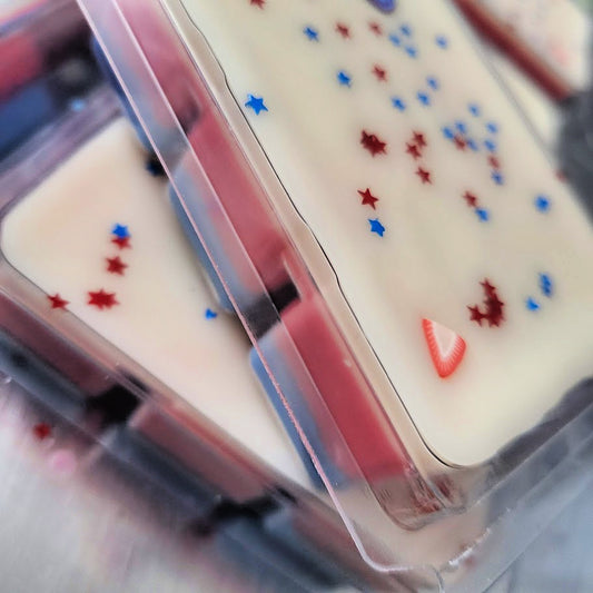 Blueberry Shortcake Clamshell (blueberry cobbler + strawberry shortcake + whipped cream)