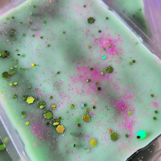 Get Ur Freak On Clamshell (sour watermelon candy + green apple jolly rancher + cotton candy)
