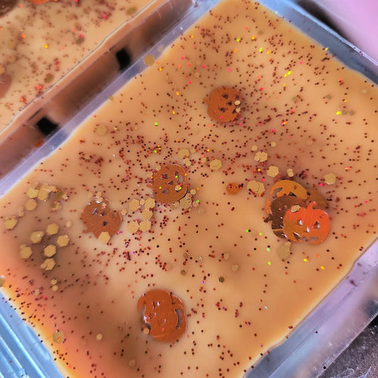 Pumpkin Spice & Everything Nice Clamshell (toasted pumpkin spice + graham cracker + vanilla bean noel + whipped cream)