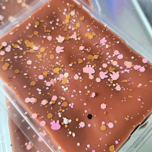 Ohhh, Fudge Clamshell (maple walnut fudge + vanilla fudge + chocolate fudge + peanut butter fudge + cake batter fudge)
