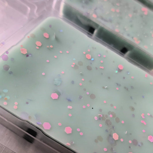 Semi-Charmed Life Clamshell (wildberry mousse + marshmallow fluff + buttermints)