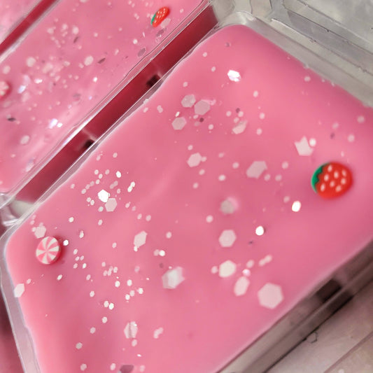 Sweet Spot Clamshell (peppermint sticks + vanilla ice cream + strawberries + whipped cream)
