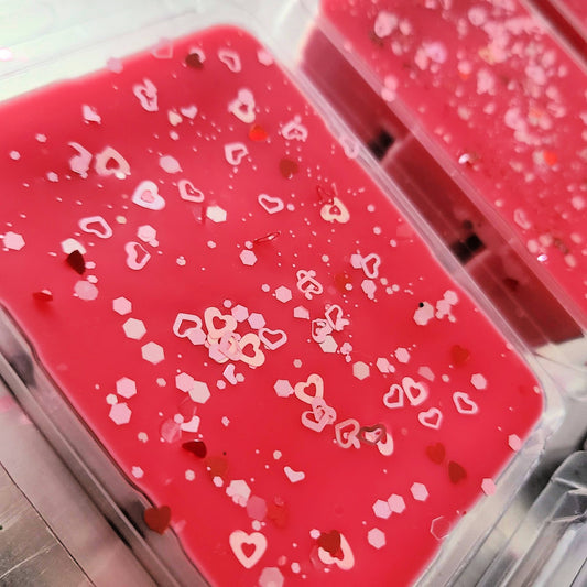 Sweet Talker Clamshell (red velvet cake + cream soda + sugar cookies + vanilla sugar waffle cone)