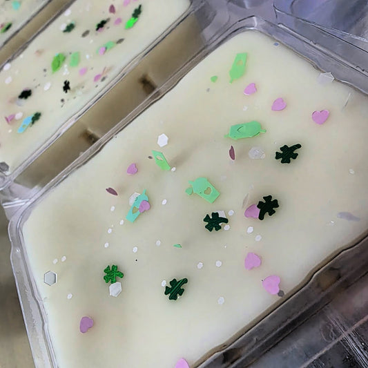 Lucky Milkshake Clamshell (lucky charms + vanilla milkshake)