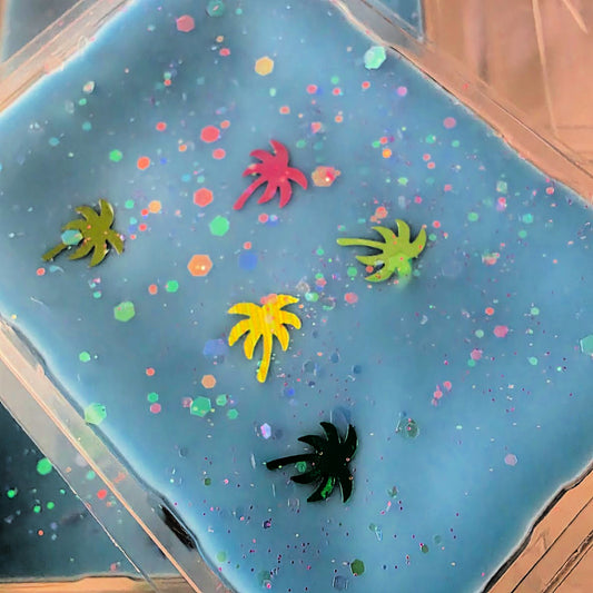 Come On Pretty Mama Clamshell (bermuda triangle + bahama mama)