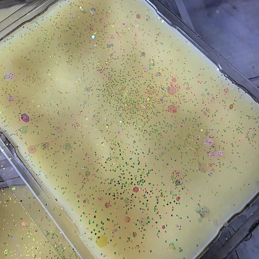 La La Land Clamshell (lemon sugar + cotton candy + vanilla milkshake)