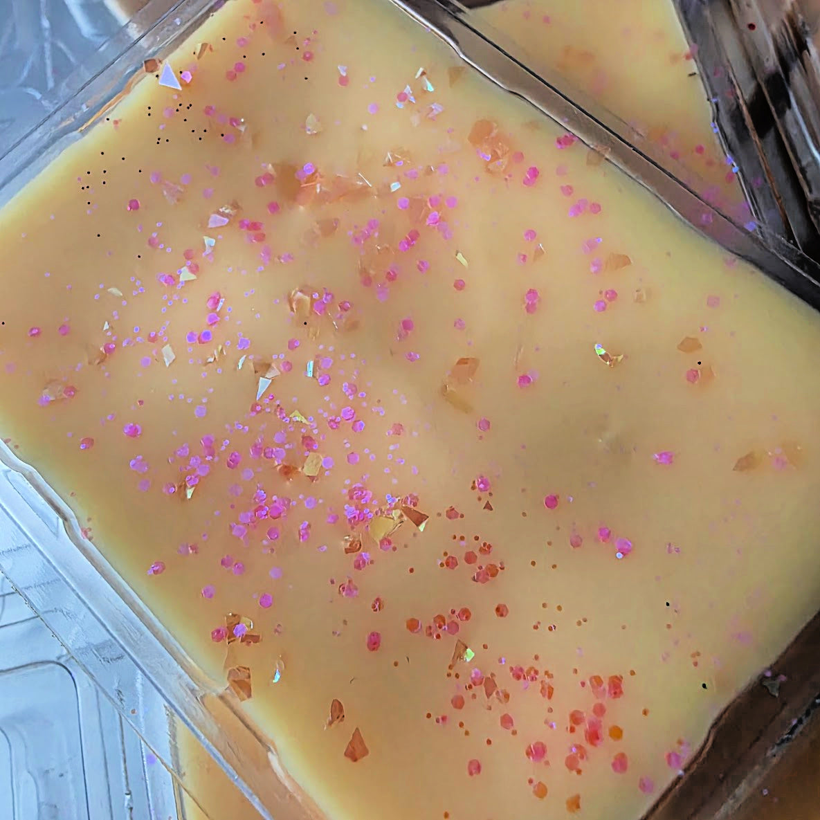 Scotty Doesn't Know Clamshell (satsuma + orange creamsicle + strawberry)