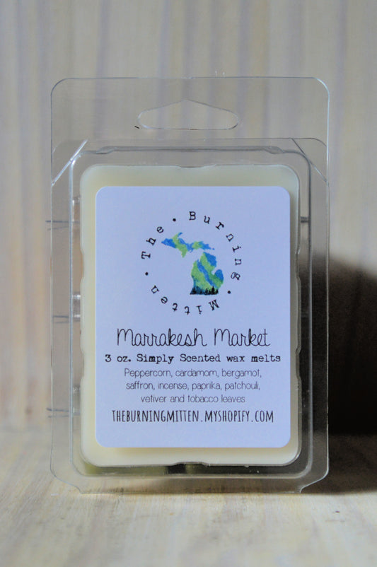 Marrakesh Market Simply Scented Clamshell (peppercorn, cardamom, bergamot, saffron, incense, paprika, patchouli, vetiver and tobacco leaves)
