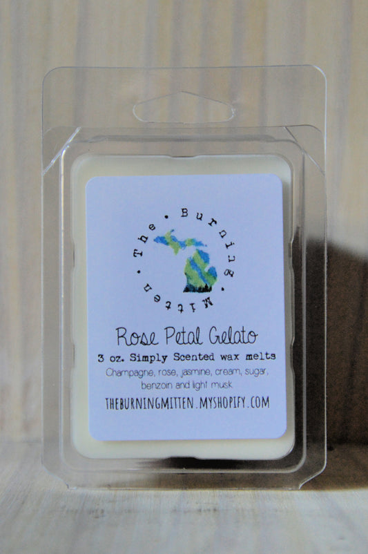 Rose Petal Gelato Simply Scented Clamshell (champagne, rose, jasmine, cream, sugar, benzoin and light musk)