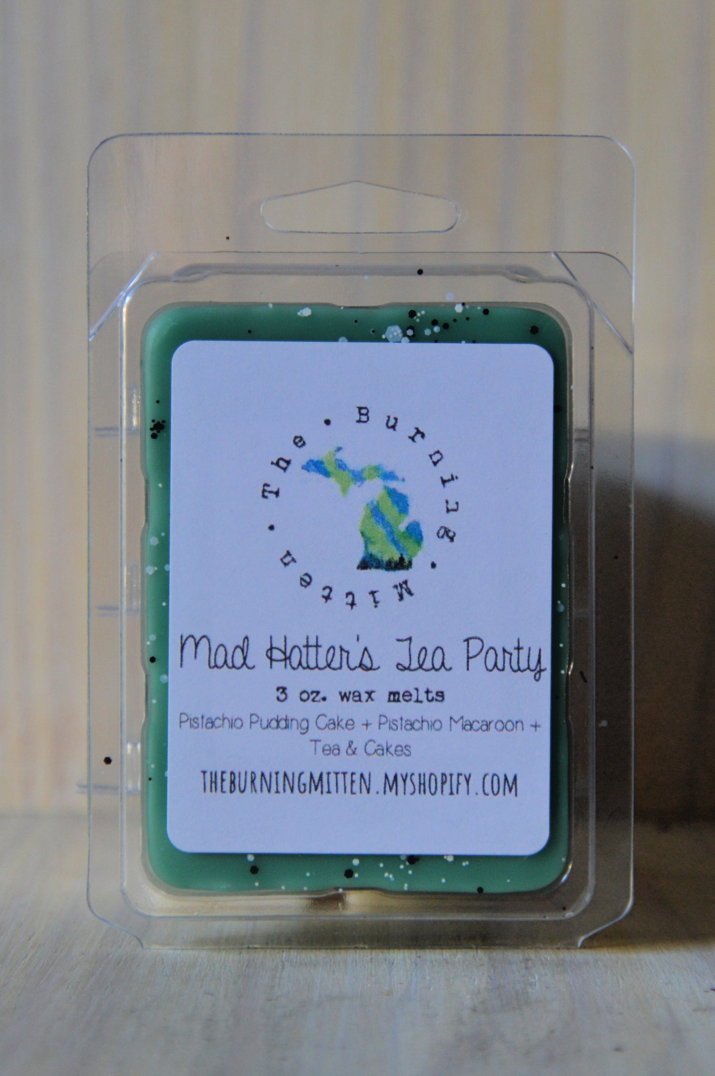 Mad Hatter's Tea Party Clamshell (pistachio pudding cake + pistachio macaroon + tea & cakes)