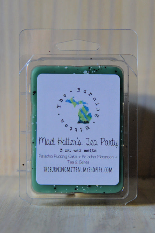 Mad Hatter's Tea Party Clamshell (pistachio pudding cake + pistachio macaroon + tea & cakes)