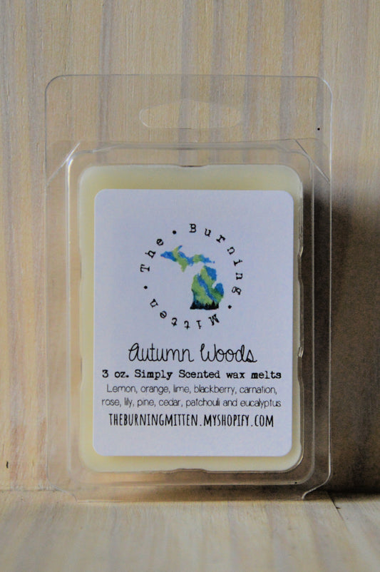 Autumn Woods Simply Scented Clamshell (lemon, orange, lime, blackberry, carnation, rose, lily, pine, cedar, patchouli and eucalyptus)