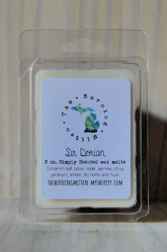 Sir Dorian Simply Scented Clamshell (cinnamon leaf, clove, cedar, jasmine, citrus, geranium, amber, dry herbs and musk)