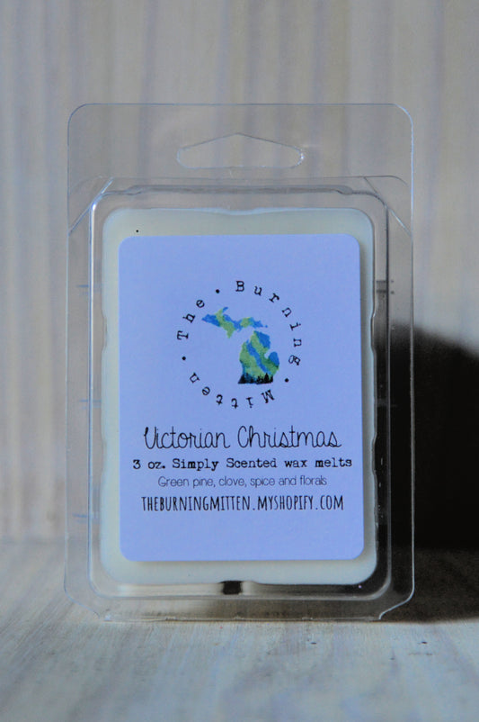 Victorian Christmas Simply Scented Clamshell (green pine, clove, spice and florals)
