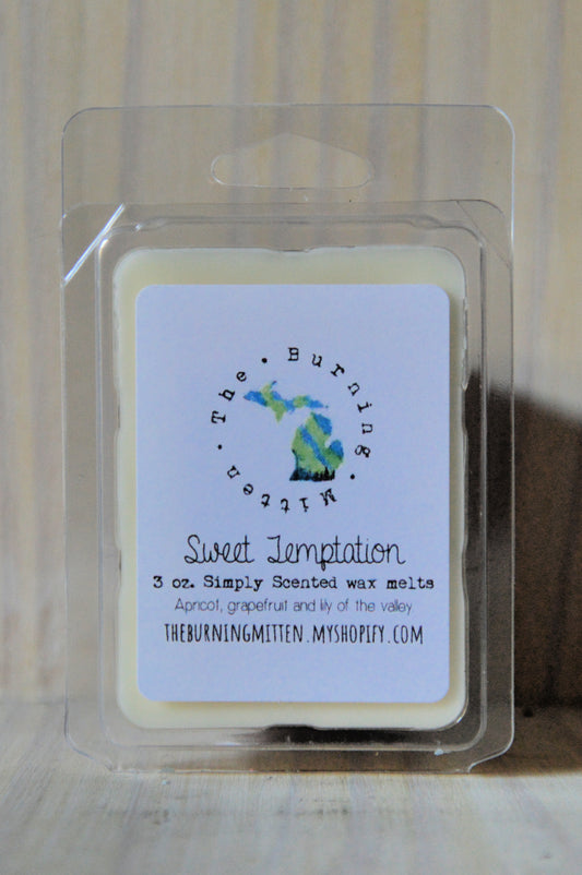 Sweet Temptation Simply Scented Clamshell (apricot, grapefruit and lily of the valley)