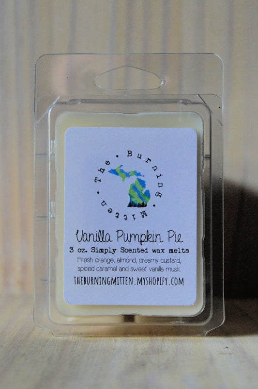 Vanilla Pumpkin Pie Simply Scented Clamshell (fresh orange, almond, creamy custard, spiced caramel and sweet vanilla musk)