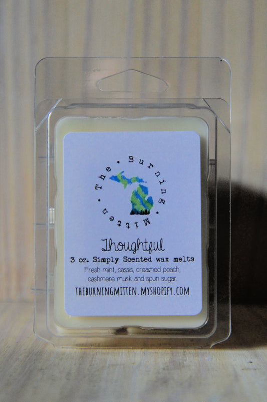Thoughtful Simply Scented Clamshell (fresh mint, cassis, creamed peach, cashmere musk and spun sugar)