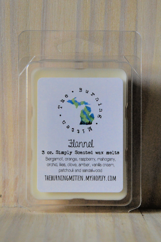 Flannel Simply Scented Clamshell (bergamot, orange, raspberry, mahogany, orchid, lilies, clove, amber, vanilla cream, patchouli and sandalwood)