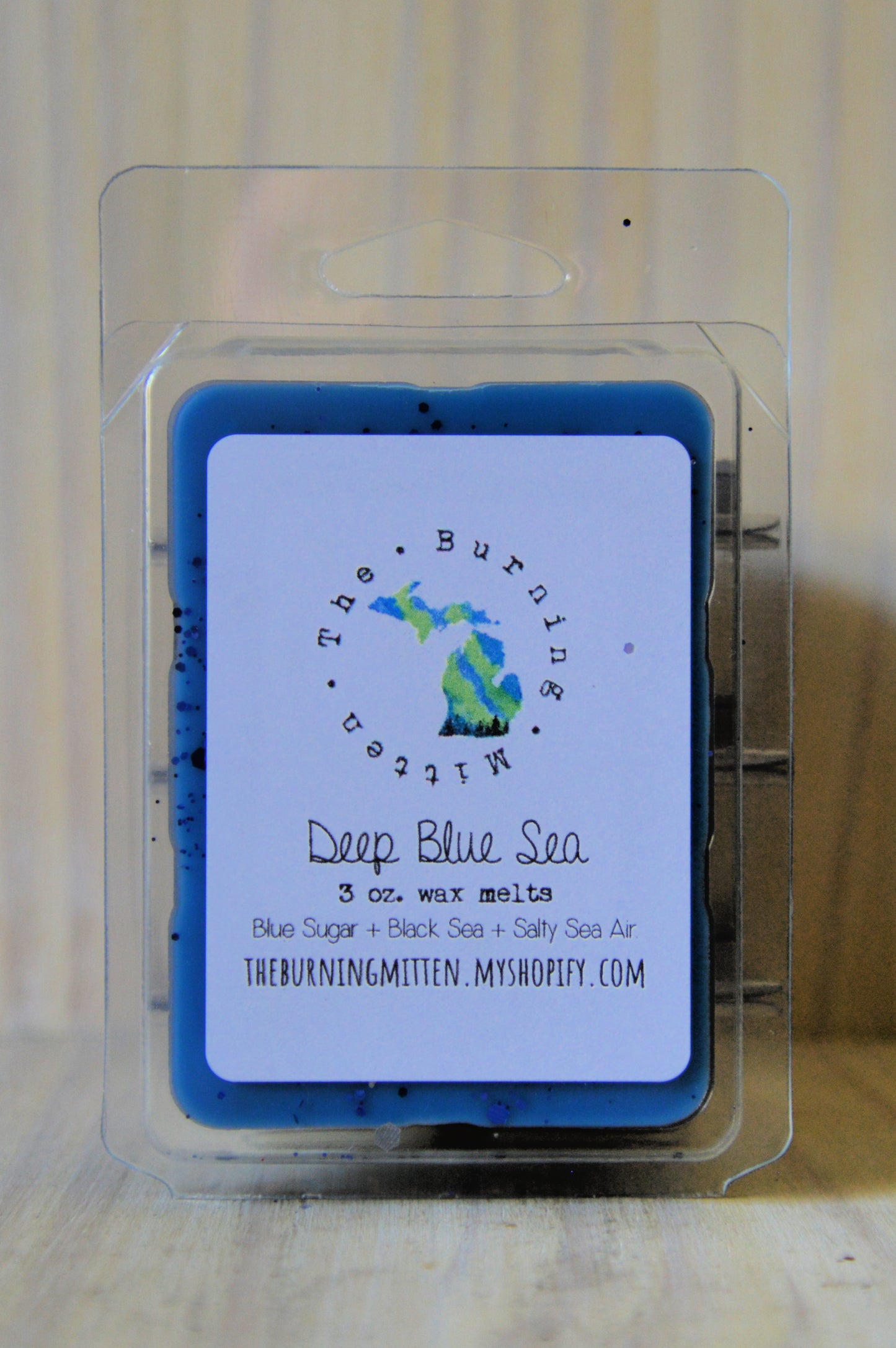 Deep Blue Sea Clamshell (blue sugar + black sea + salty sea air)