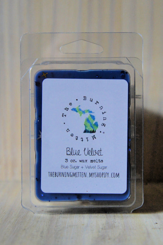 Blue Velvet Clamshell (blue sugar + velvet sugar)