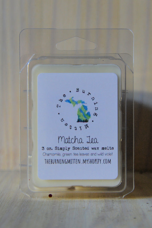 Matcha Tea Simply Scented Clamshell (chamomile, green tea leaves and wild violet)