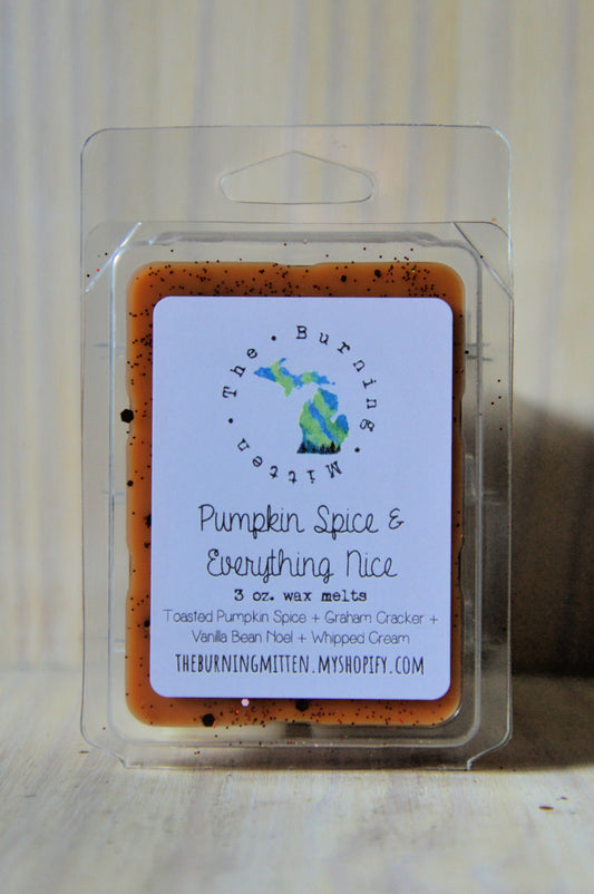 Pumpkin Spice & Everything Nice Clamshell (toasted pumpkin spice + graham cracker + vanilla bean noel + whipped cream)
