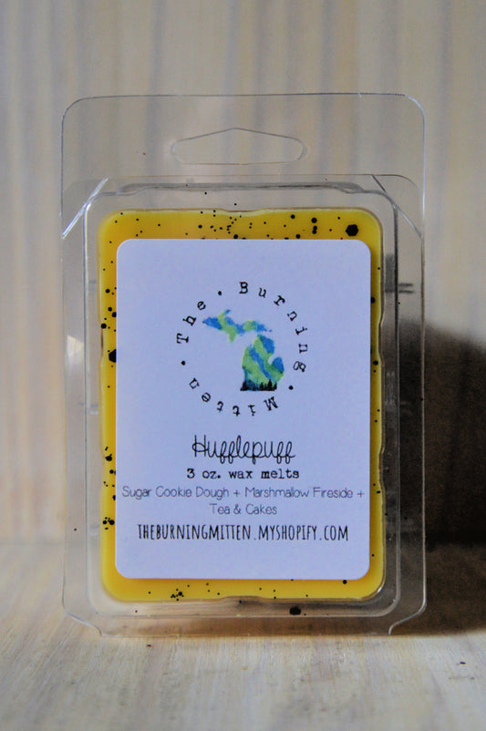Hufflepuff Clamshell (sugar cookie dough + marshmallow fireside + tea & cakes)