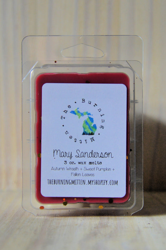 Mary Sanderson Clamshell (autumn wreath + sweet pumpkin + fallen leaves)