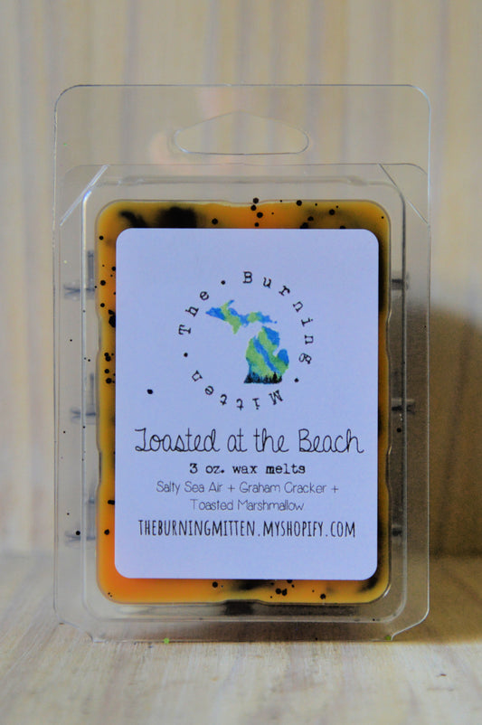 Toasted at the Beach Clamshell (salty sea air + graham cracker + toasted marshmallow)