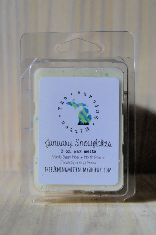 January Snowflakes Clamshell (vanilla bean noel + north pole + fresh sparkling snow)